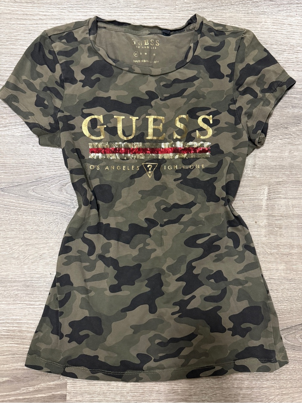 GUESS Los Angeles Y2K Camo Graphic Tee | Size XS